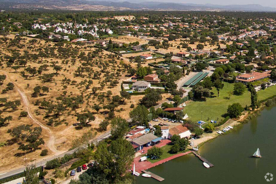 Urbanización Serranillos Playa Sc, 26, San Román de los Montes, Toledo for sale - Building Photo - Image 2 of 4