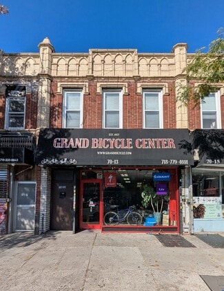 More details for 7013 Grand Ave, Maspeth, NY - Retail for Sale