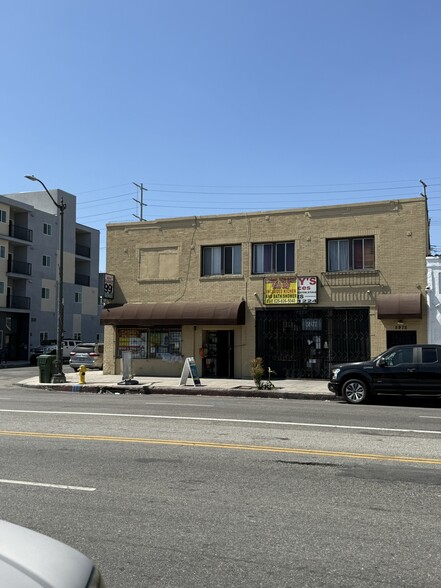 5975 S Broadway, Los Angeles, CA for sale - Building Photo - Image 3 of 18