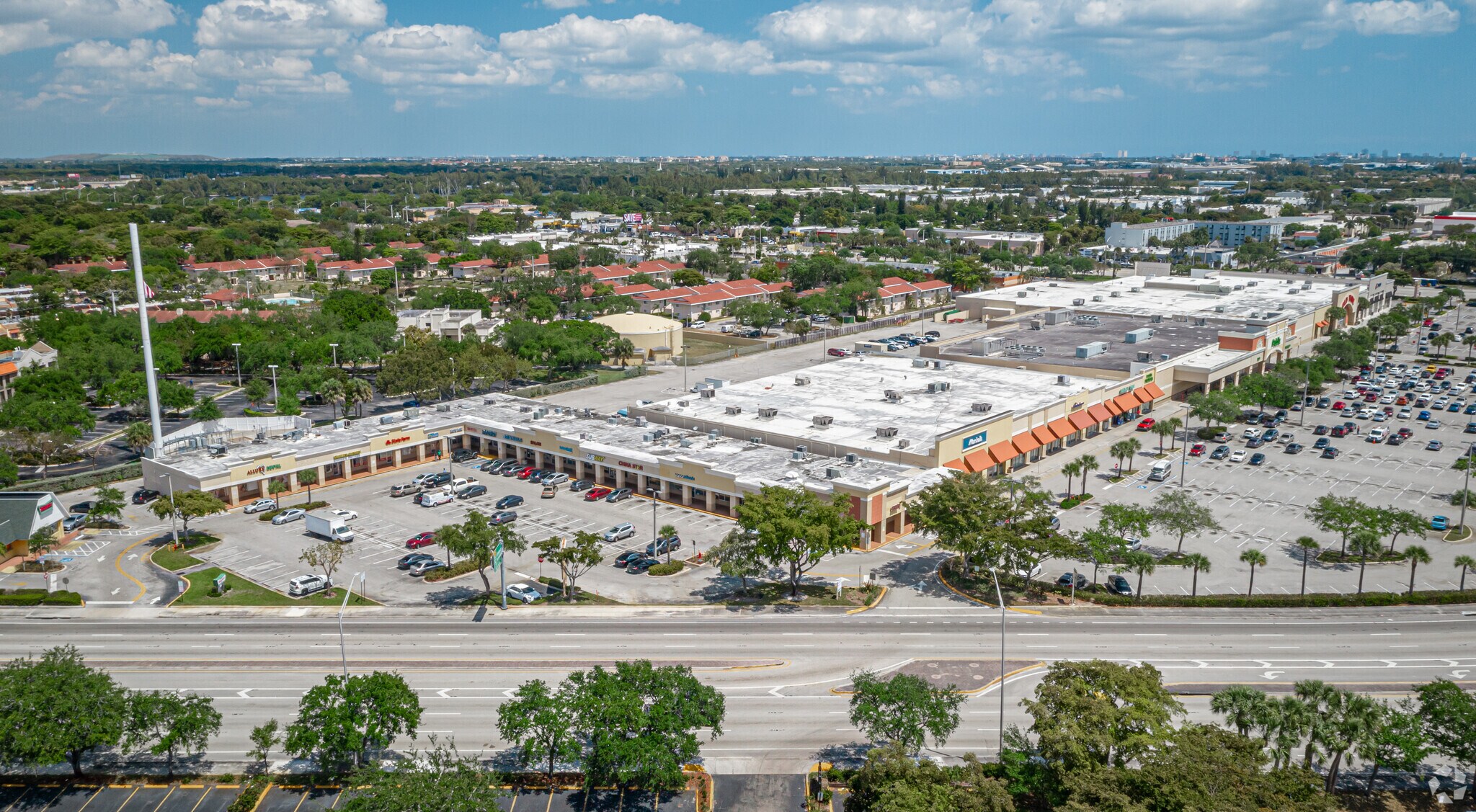 40014299 W Commercial Blvd, Tamarac, FL 33319 Sunshine Plaza