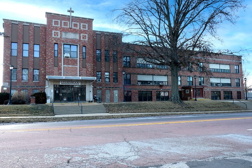 4500 Washington St, Florissant, MO for sale - Building Photo - Image 2 of 3