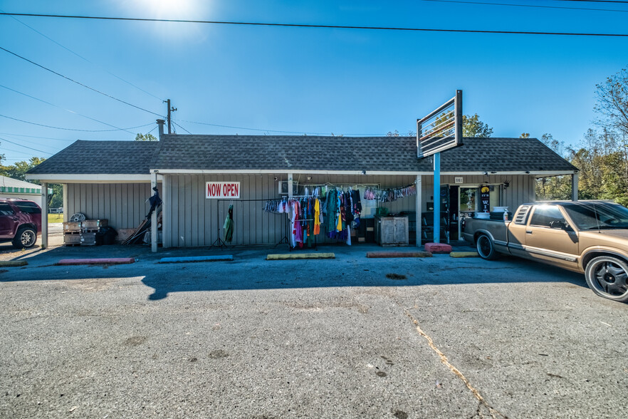 561-563 McLean Ave, Hopkinsville, KY for sale - Building Photo - Image 1 of 46