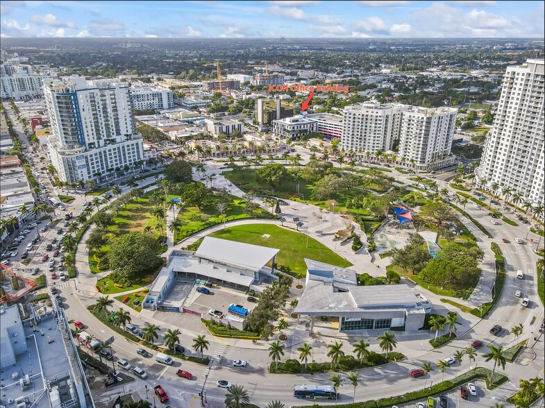 1895 Tyler St, Hollywood, FL for lease - Building Photo - Image 2 of 17