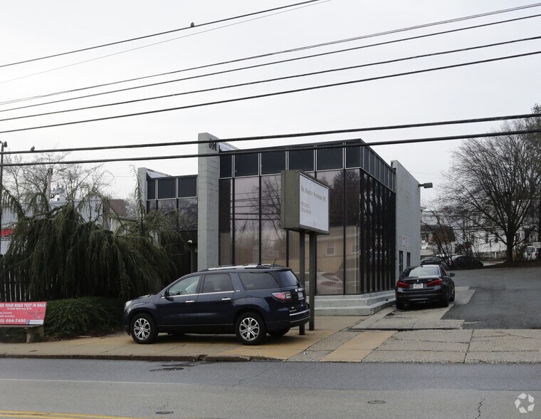814 Montgomery Ave, Narberth, PA 19072 Office for Lease
