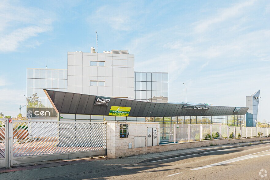 Avenida de la Osa Mayor, 2, Madrid, Madrid for sale - Primary Photo - Image 1 of 1