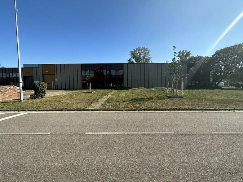 Flex in Lingolsheim for lease - Building Photo - Image 1 of 7