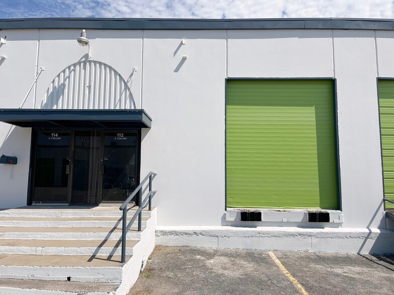 104-142 S Collins St, Arlington, TX for lease - Building Photo - Image 1 of 3