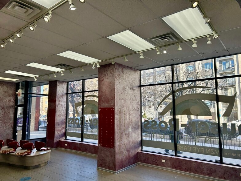 6814 N Sheridan Rd, Chicago, IL for lease - Interior Photo - Image 2 of 5