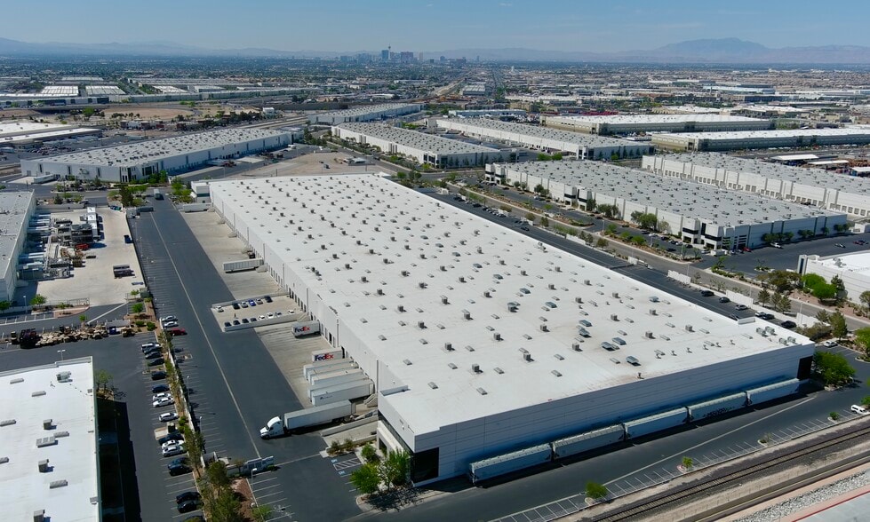 4900 Engineers Way, North Las Vegas, NV for lease - Building Photo - Image 3 of 3