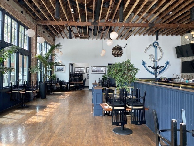 301 W 6th St, San Pedro, CA for lease - Interior Photo - Image 2 of 11