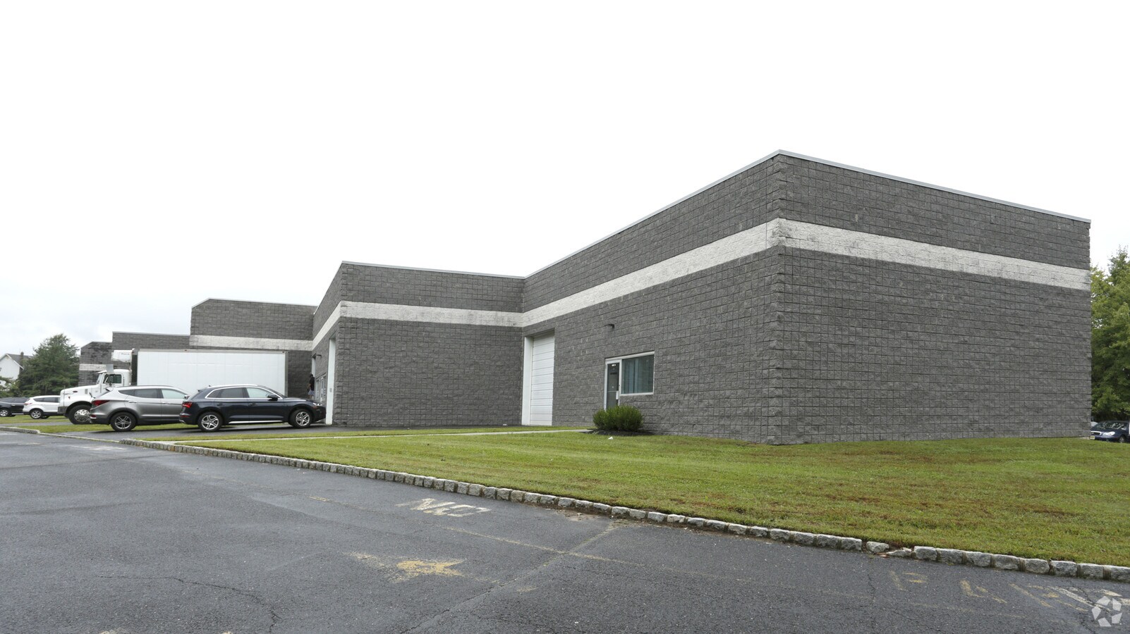 77 Cliffwood Ave, Cliffwood, NJ 07721