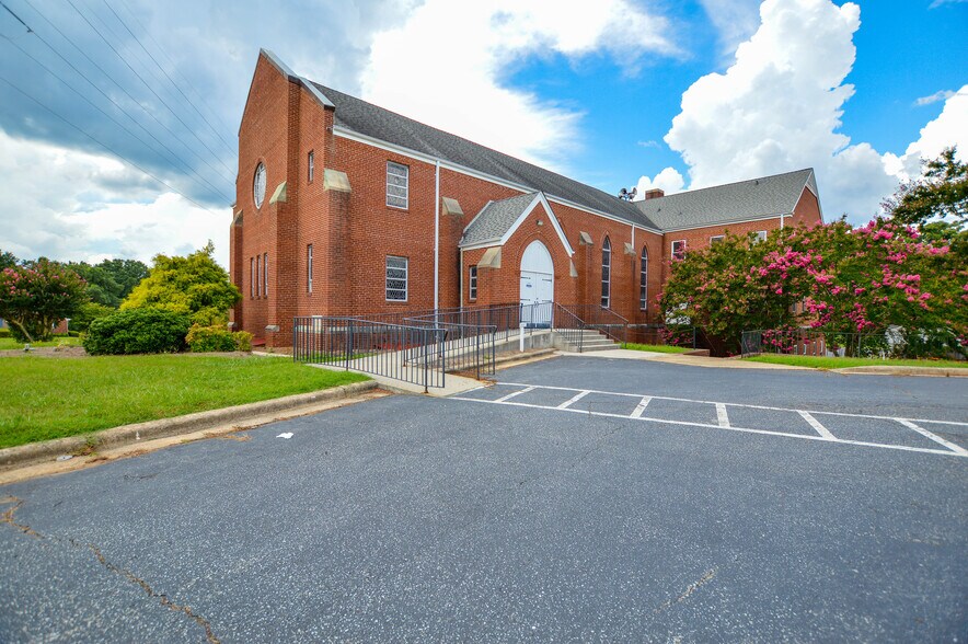 1520 S Scales St, Reidsville, NC for sale - Primary Photo - Image 1 of 1