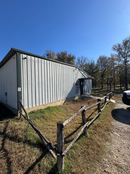 74 Barn Swallow Rd, Idabel, OK for sale - Building Photo - Image 2 of 18