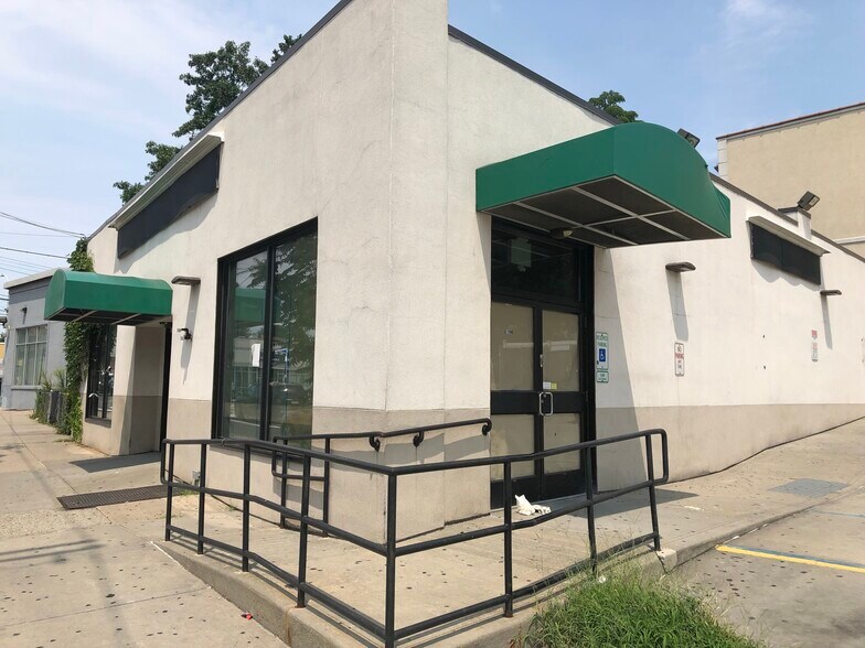 117-13 Farmers Blvd, Saint Albans, NY for sale - Building Photo - Image 1 of 1