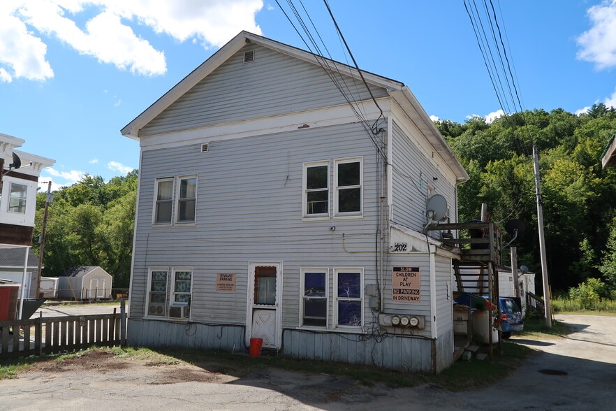 202 Mount Vernon Ave, Augusta, ME for sale - Primary Photo - Image 1 of 12