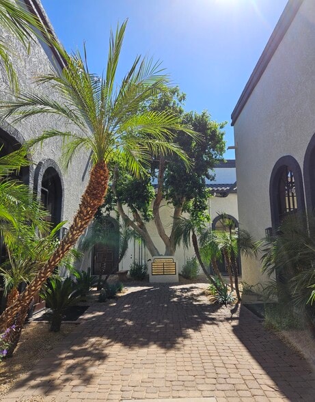 8160 E Butherus Dr, Scottsdale, AZ for sale - Building Photo - Image 1 of 15