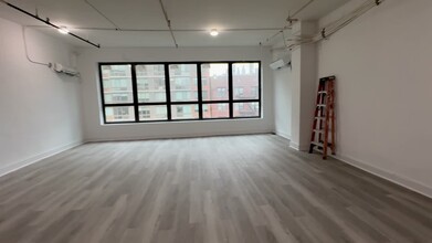 112-114 W 14th St, New York, NY for lease - Commercial Listing Video 