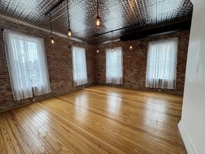 31-34 Monument Sq, Urbana, OH for lease Interior Photo- Image 2 of 6