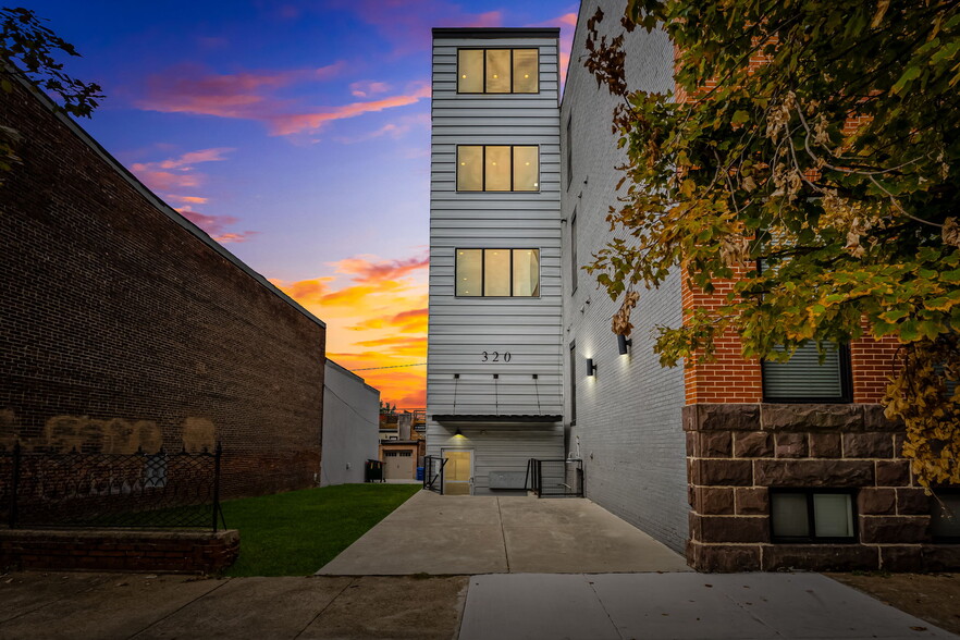 320 S Highland Ave, Baltimore, MD for sale - Primary Photo - Image 1 of 21