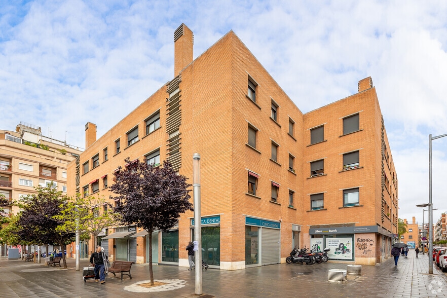 Multifamily in L'Hospitalet de Llobregat, Barcelona for sale - Primary Photo - Image 1 of 2