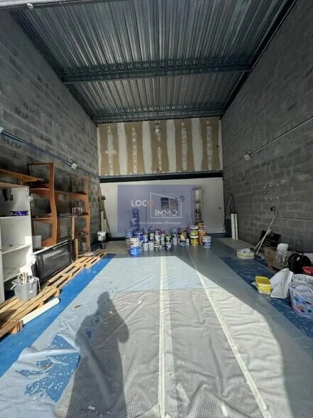 Flex in Mérignac for lease - Interior Photo - Image 1 of 5