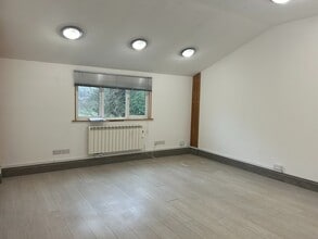 Mill Ln, Pulborough for lease Interior Photo- Image 1 of 1