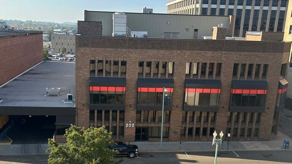 202 2nd St NE, Canton, OH for sale - Building Photo - Image 3 of 15