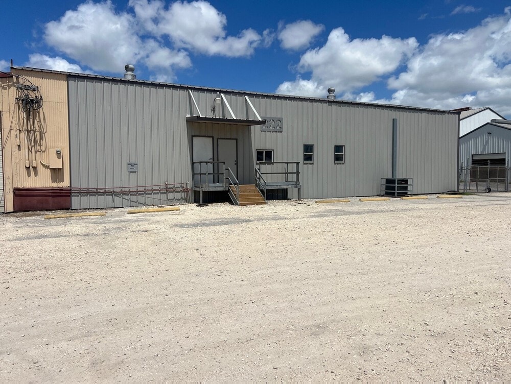 222 Hereford Rd, Corpus Christi, TX for lease Building Photo- Image 1 of 12