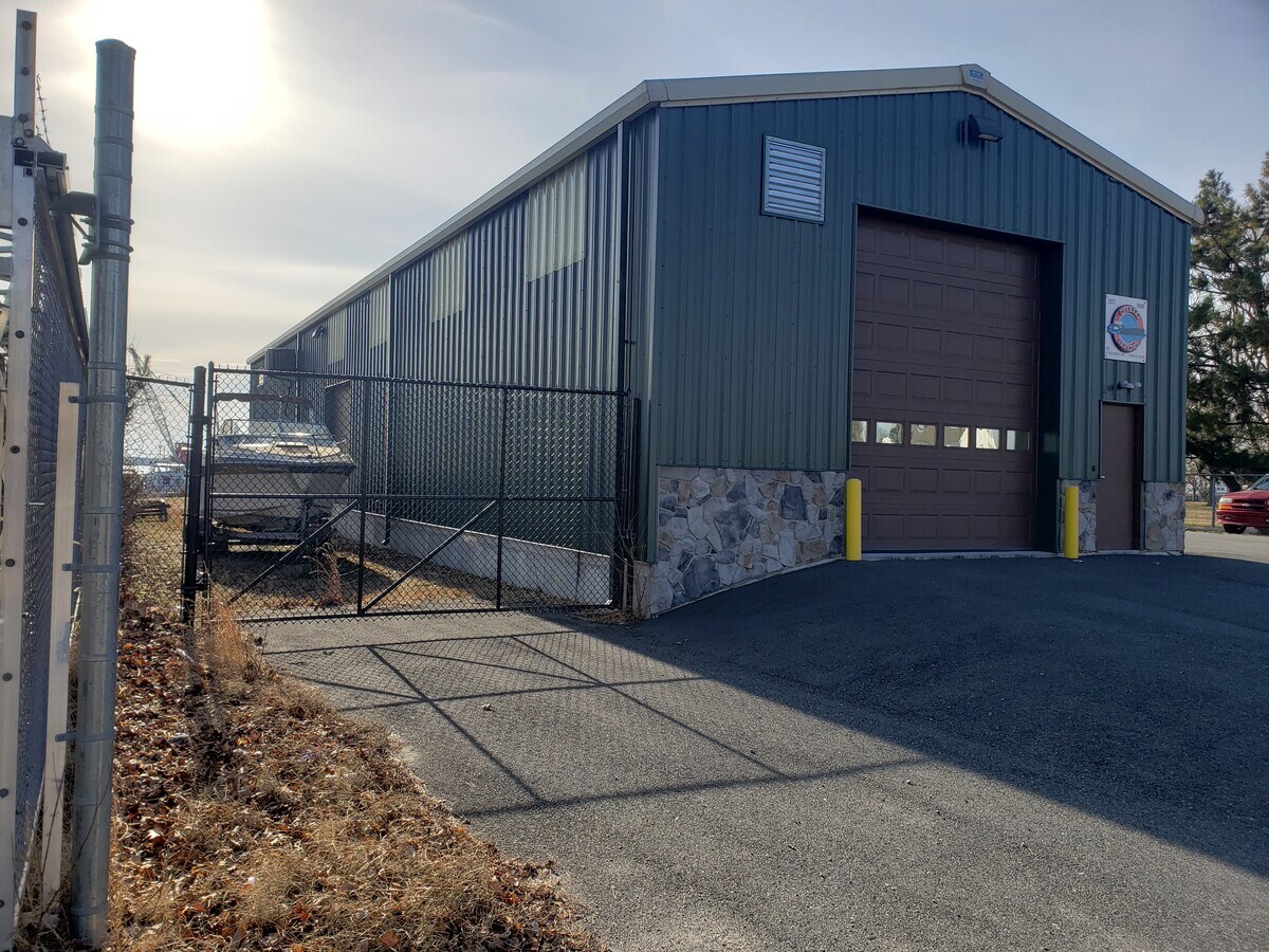 45 E Delaware Ave, Marcus Hook, PA 19061