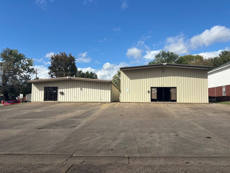 403 Vine St, Van Buren, AR for lease - Building Photo - Image 1 of 10
