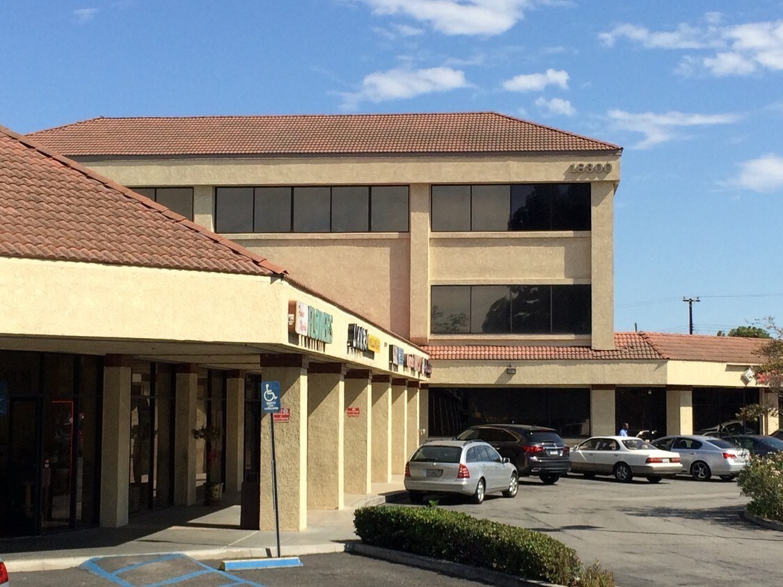 18300 Gridley Rd, Artesia, CA 90701 Gridley Plaza