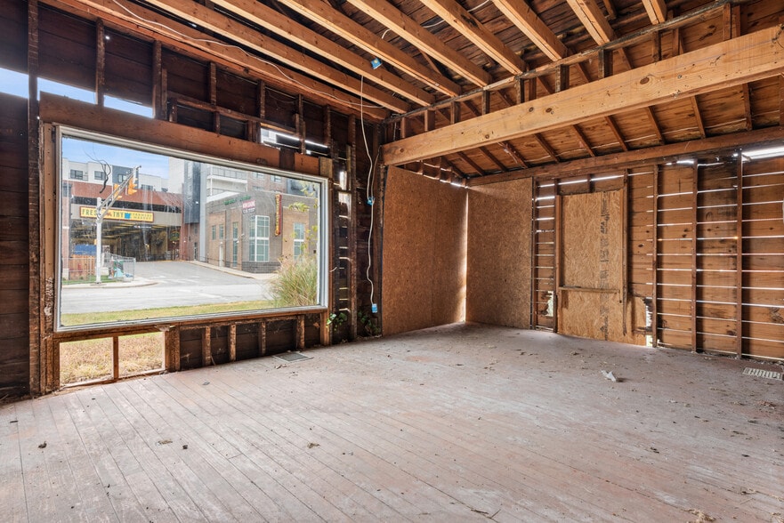 6328 N College Ave, Indianapolis, IN for sale - Building Photo - Image 3 of 8