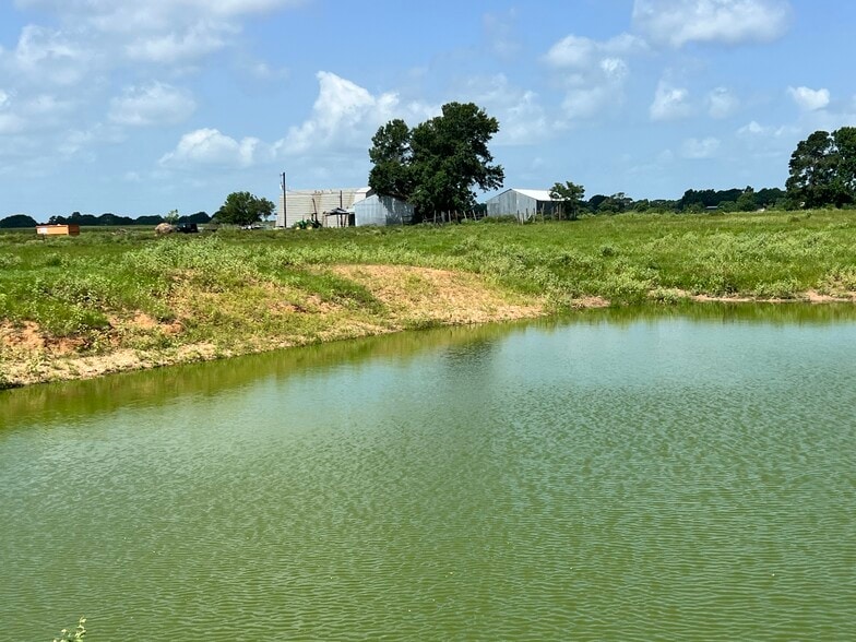 20573 Fontenot Ln, Hempstead, TX for sale - Building Photo - Image 2 of 19