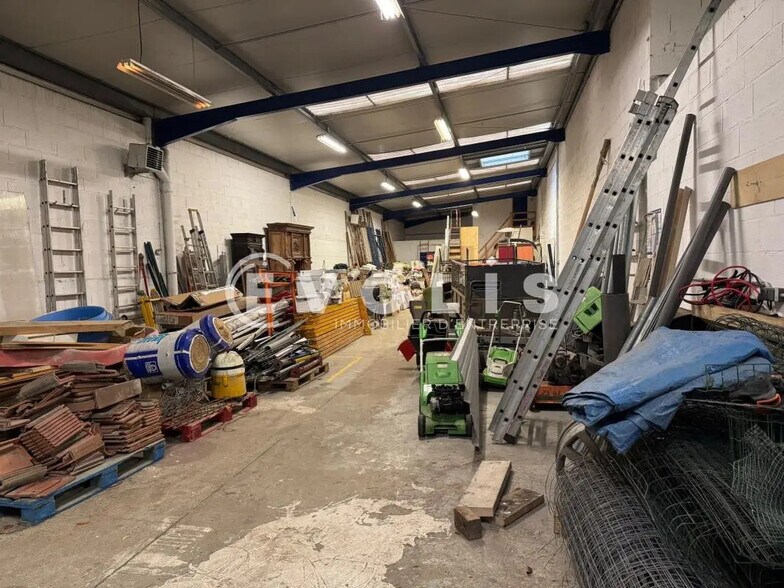 Flex in Amiens for lease - Interior Photo - Image 3 of 4