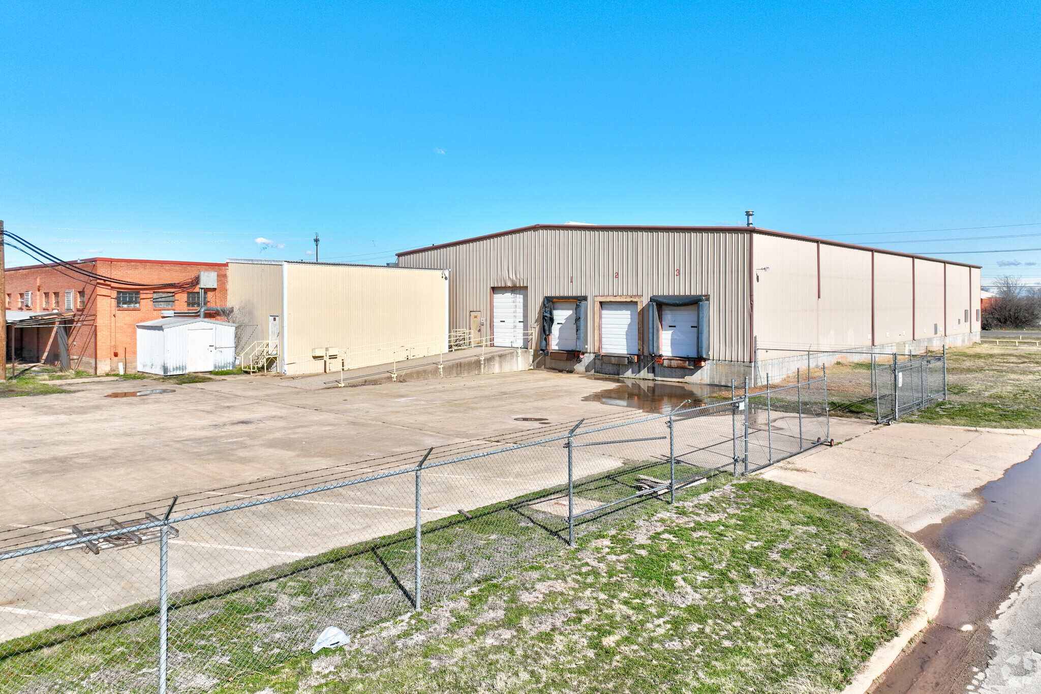 912 N Beverly Dr, Wichita Falls, TX for sale Primary Photo- Image 1 of 30