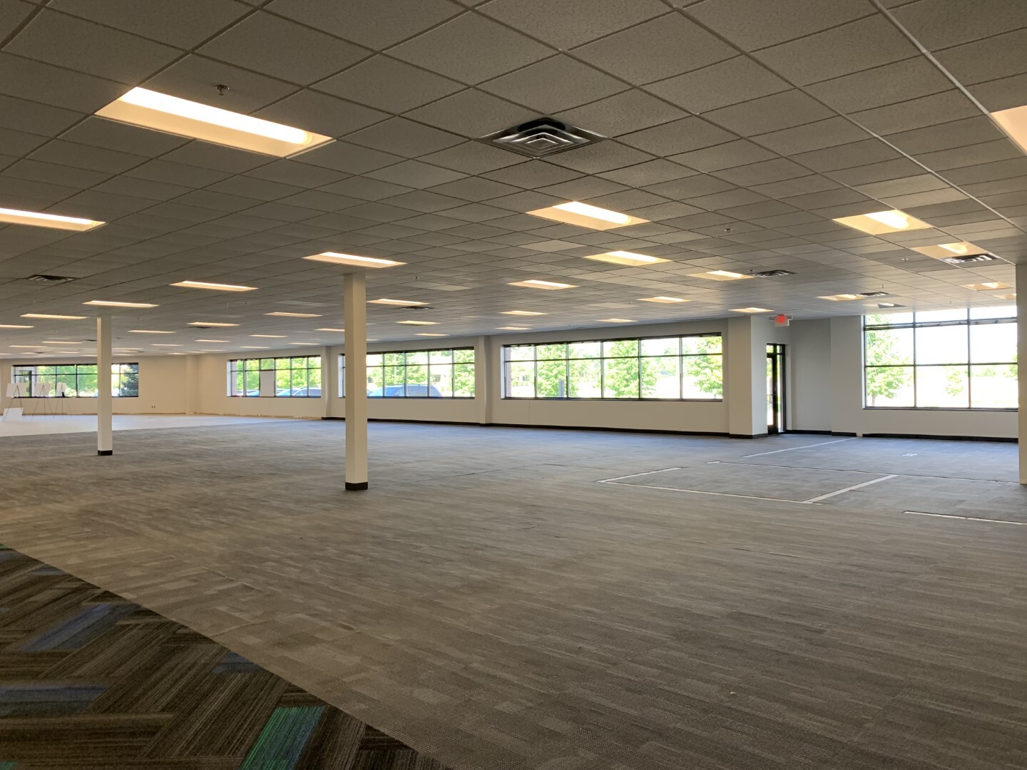 3000 Ames Crossing Rd, Eagan, MN for lease Interior Photo- Image 1 of 5