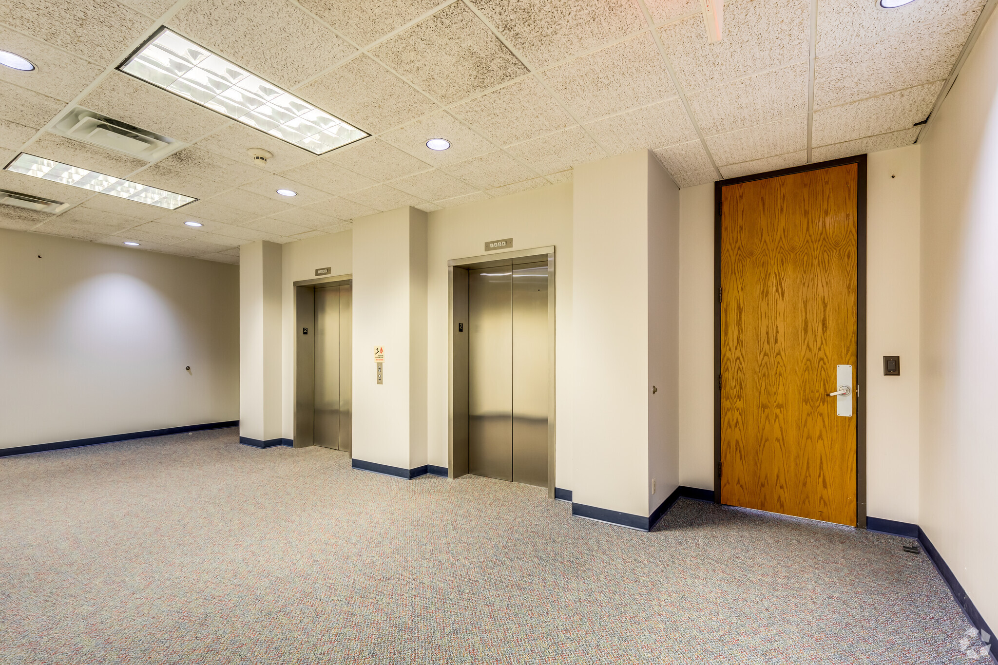 9726 E 42nd St, Tulsa, OK for lease Interior Photo- Image 1 of 7