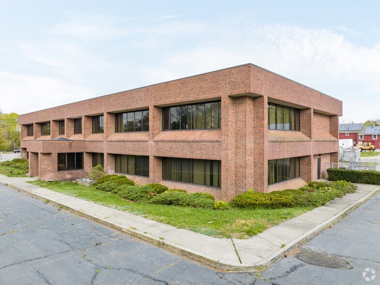 1400 Youngs Ave, Southold, NY for lease - Building Photo - Image 2 of 25