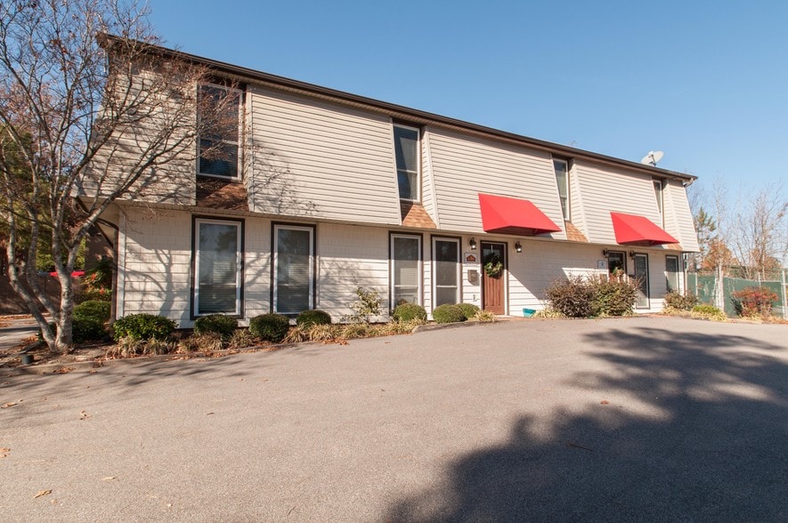 2701 Rowland Rd, Raleigh, NC for lease - Building Photo - Image 1 of 28