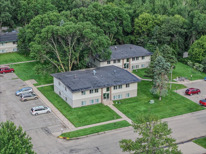 105 Sunnyslope Rd, Morris, MN for sale - Building Photo - Image 3 of 34