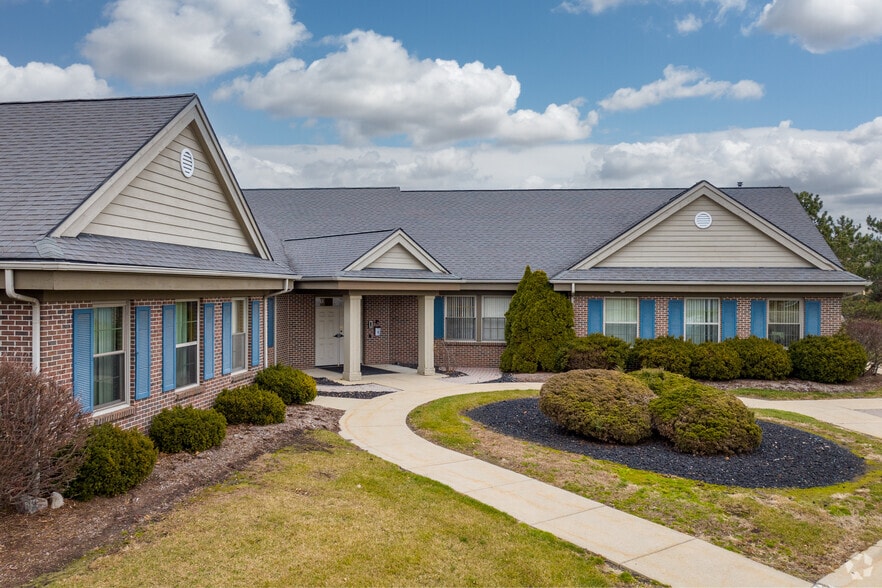 2342 Woodlake Dr, Okemos, MI 48864