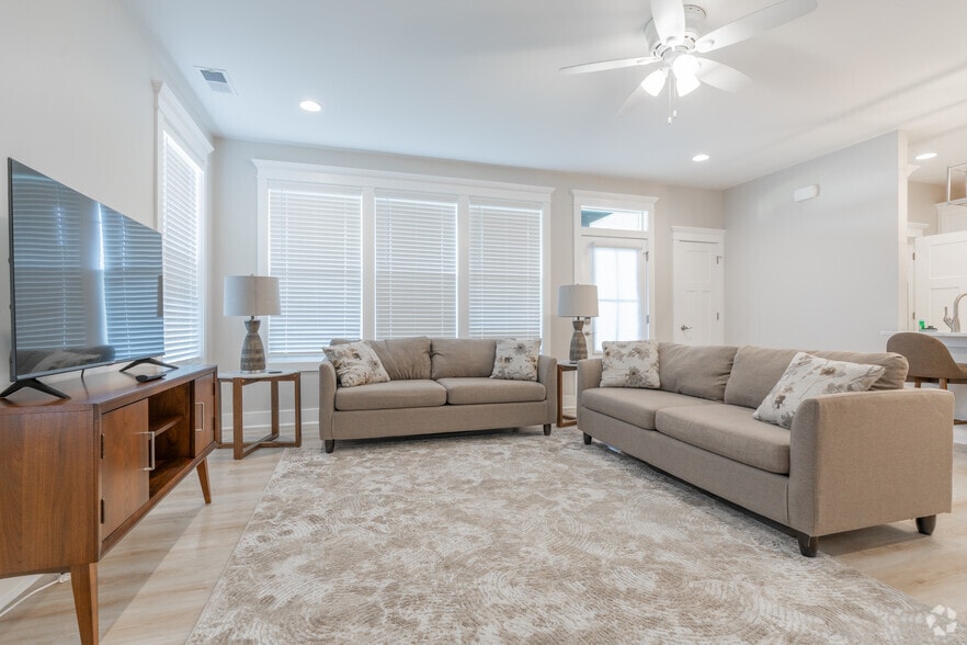 4808 Old Tyme Court, Evansville, IN for sale - Interior Photo - Image 3 of 17