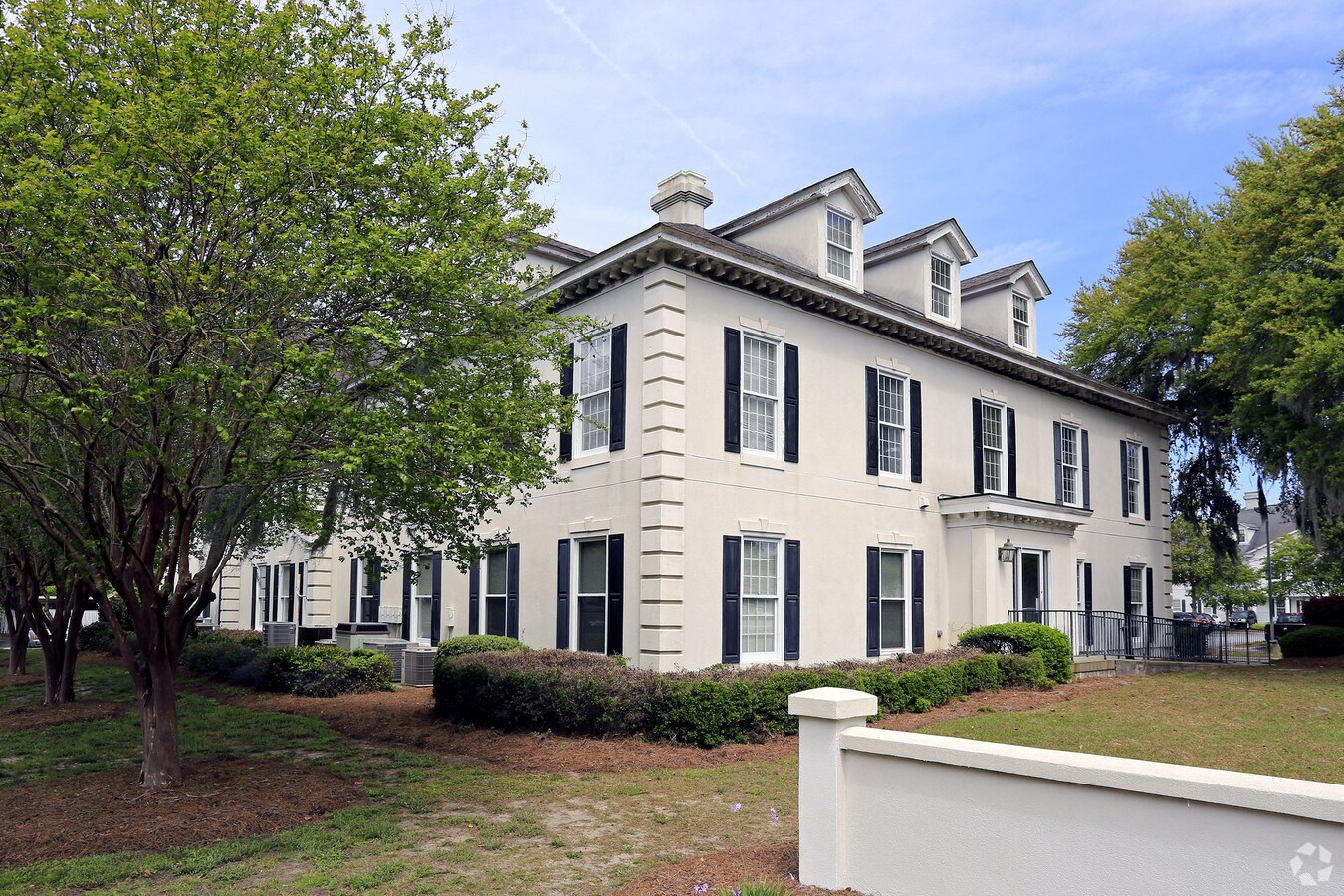 7395 Hodgson Memorial Dr, Savannah, GA 31406