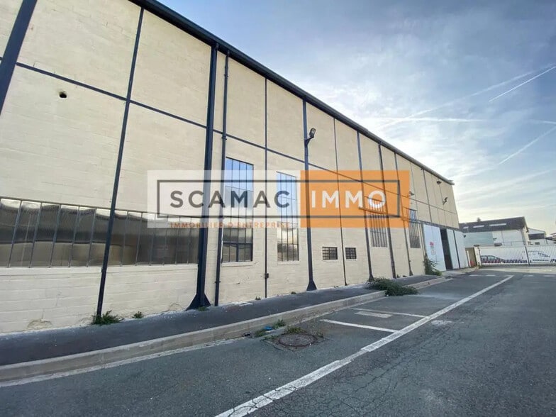 Office in Vitry-sur-Seine for lease - Building Photo - Image 3 of 5