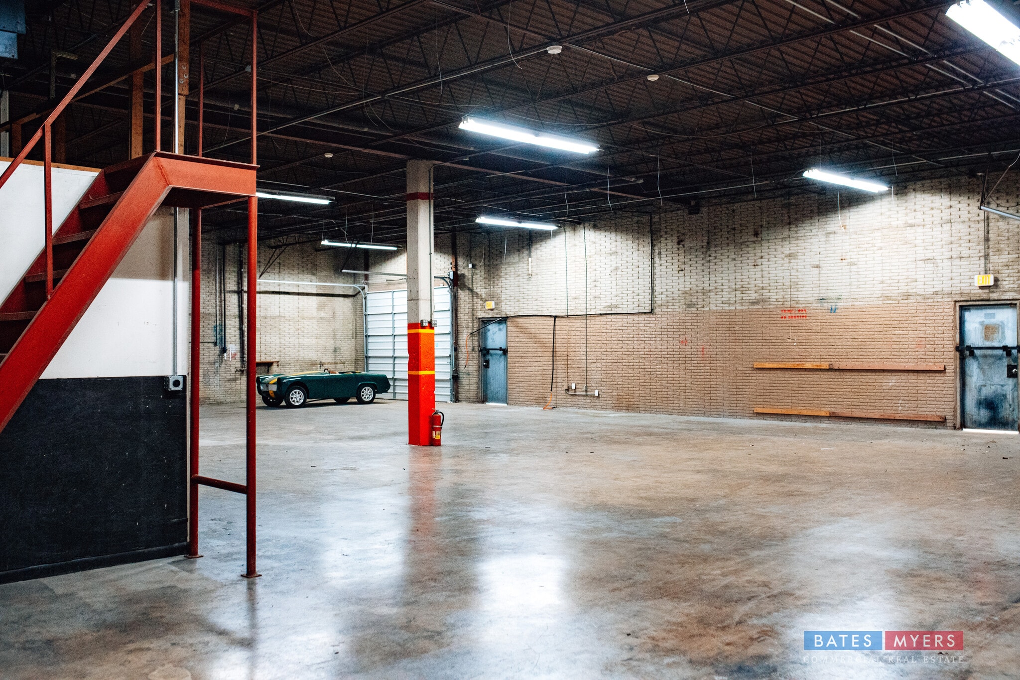 10777 Turbeville Rd, Dallas, TX for lease Interior Photo- Image 1 of 6