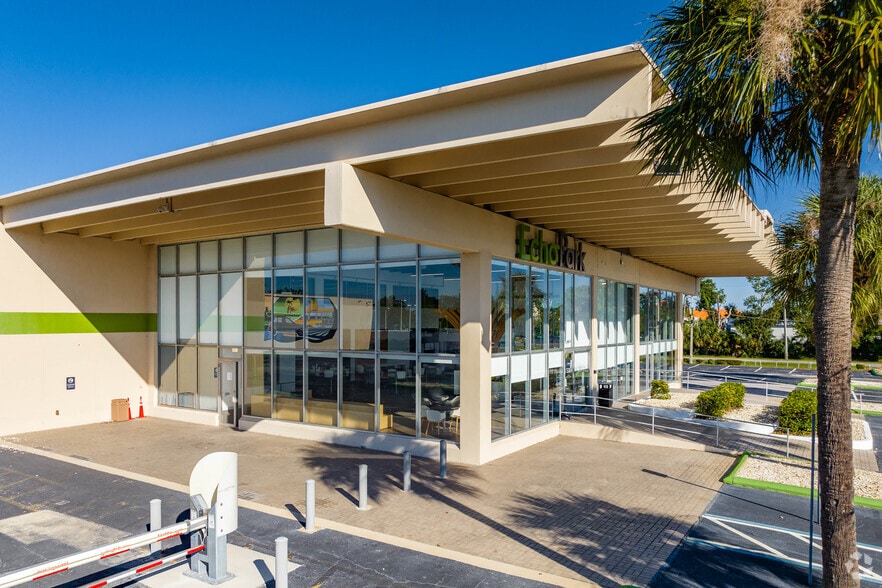 4636 N Dale Mabry Hwy, Tampa, FL for lease - Primary Photo - Image 2 of 32