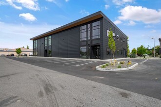 6902 Rodeo Dr, Pasco, WA for lease Building Photo- Image 1 of 8