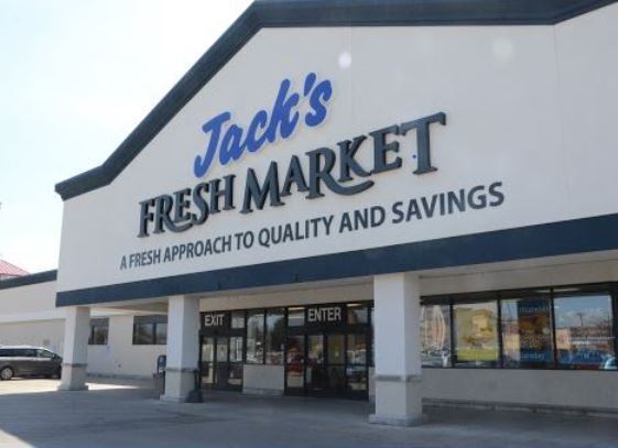 1401 8th Ave, Menominee, MI for sale - Building Photo - Image 1 of 1