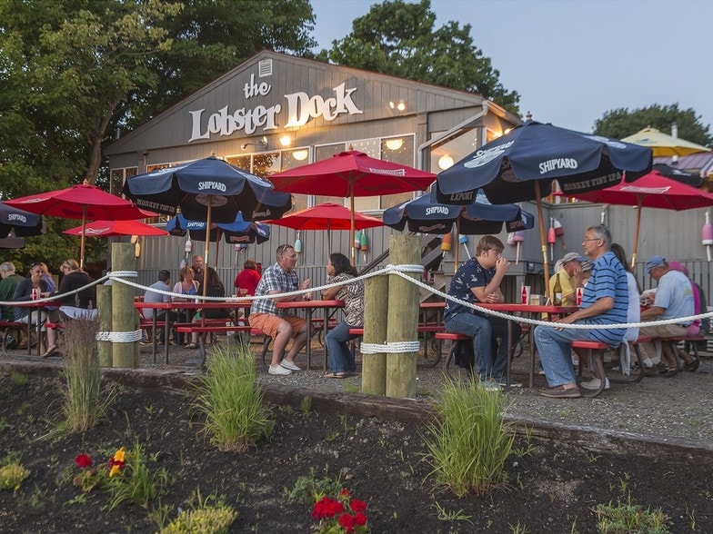 49 Atlantic Ave, Boothbay Harbor, ME for sale - Primary Photo - Image 1 of 1