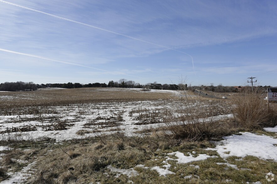 790 Carmichael Rd, Hudson, WI for sale - Primary Photo - Image 1 of 1